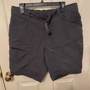 North Face Quick Dry Belted Dark Gray Shorts